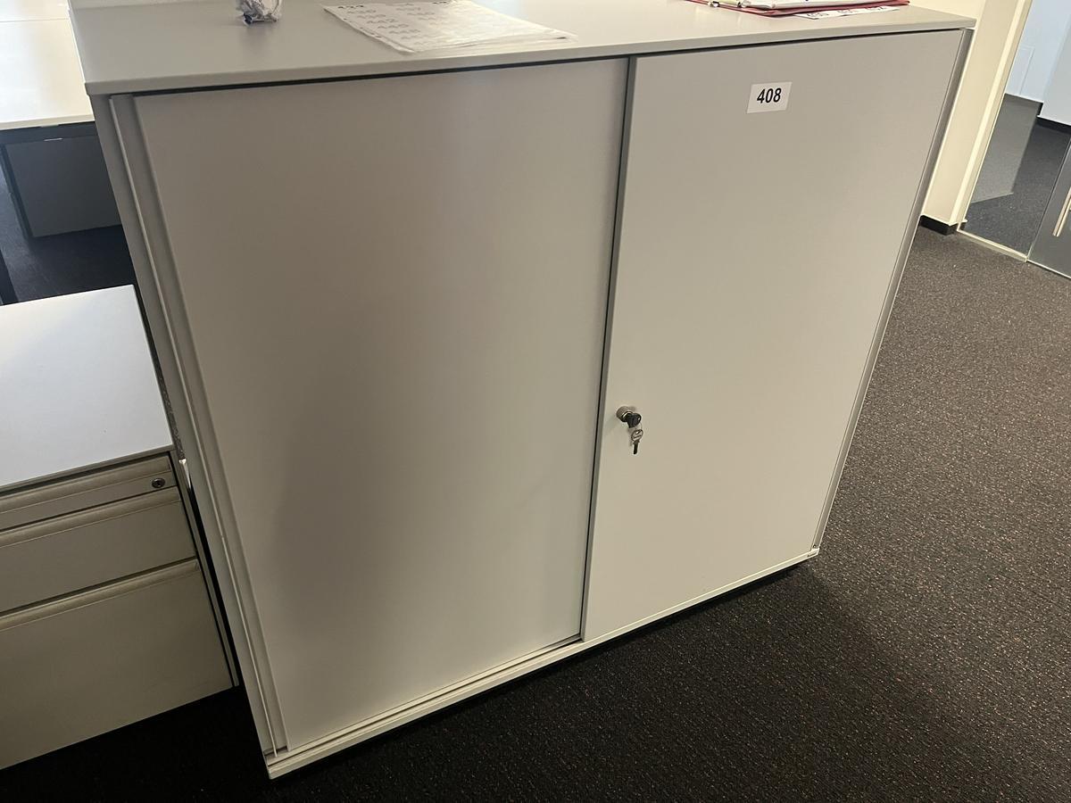 BENE Aktenschrank mit Schiebetüren grau 120/110 cm?d=2024-11-23 16:10:10