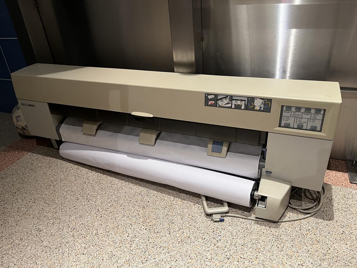 HP Plotter Designjet 455 CA?d=2024-12-05 03:12:03