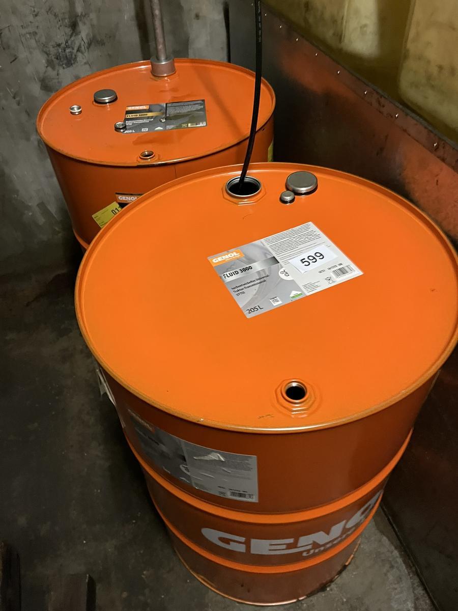 30 Liter Fluid 3000 UNI Traktoröl?d=2024-12-18 10:40:37