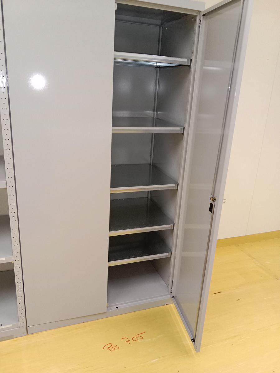 Blechschrank ca. 100x60x200 cm