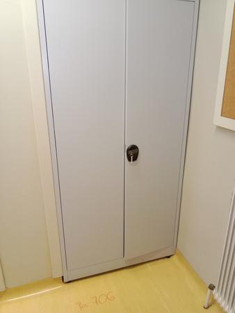 Blechschrank ca. 92x60x200 cm