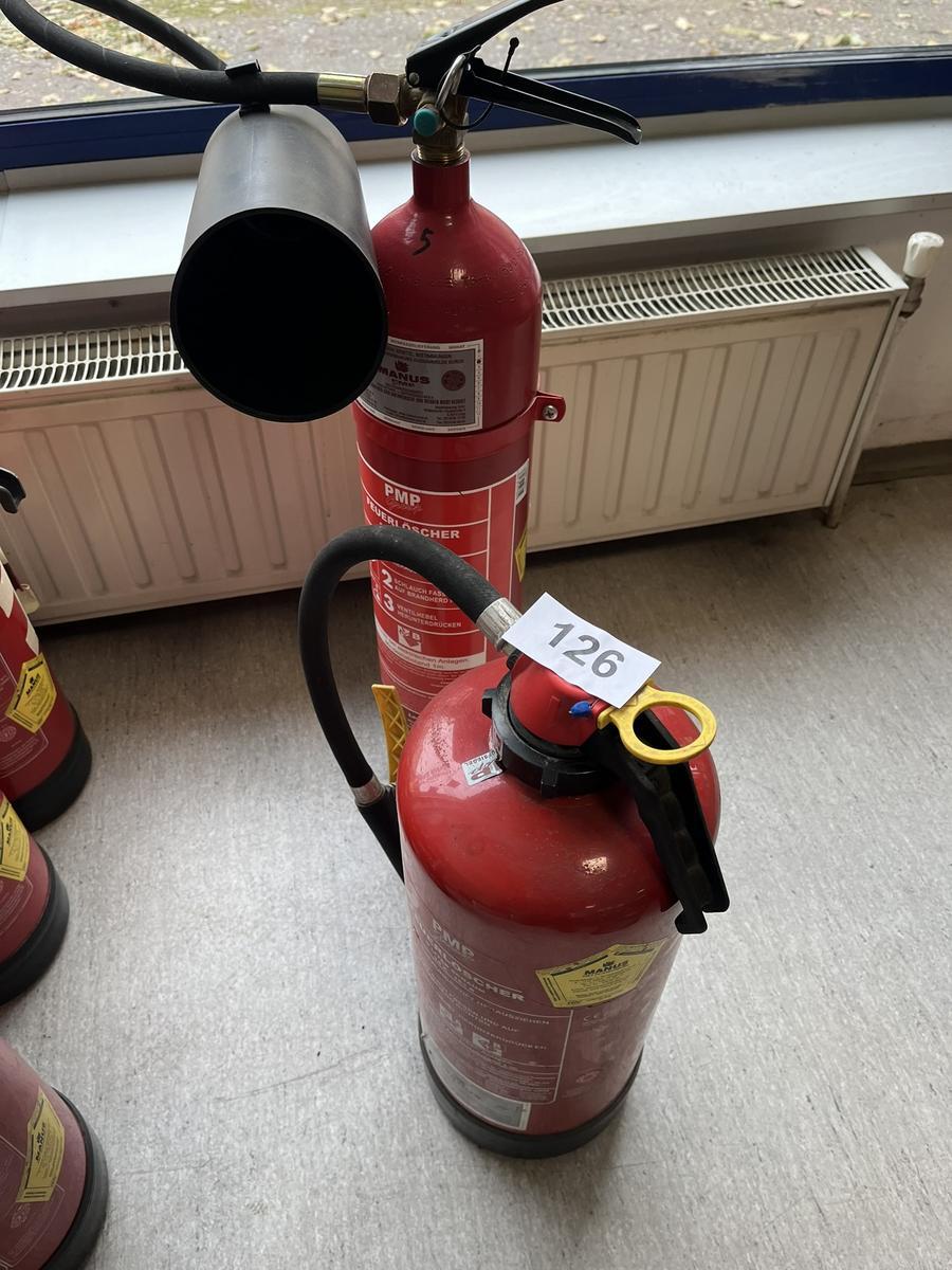 2 Stück Feuerlöscher?d=2024-12-18 15:03:40