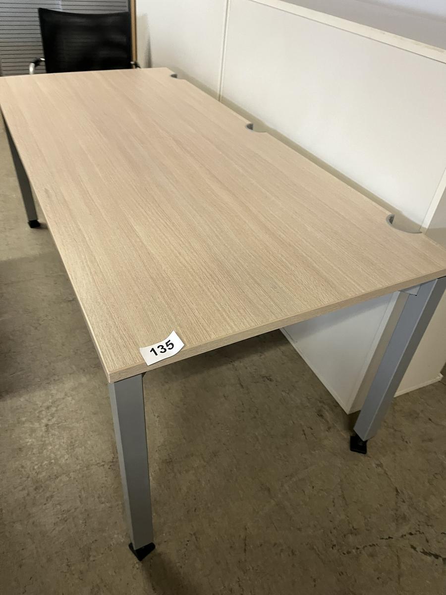 Büro-Schreibtisch 160x80 cm Rahmen silber?d=2025-01-31 05:06:50