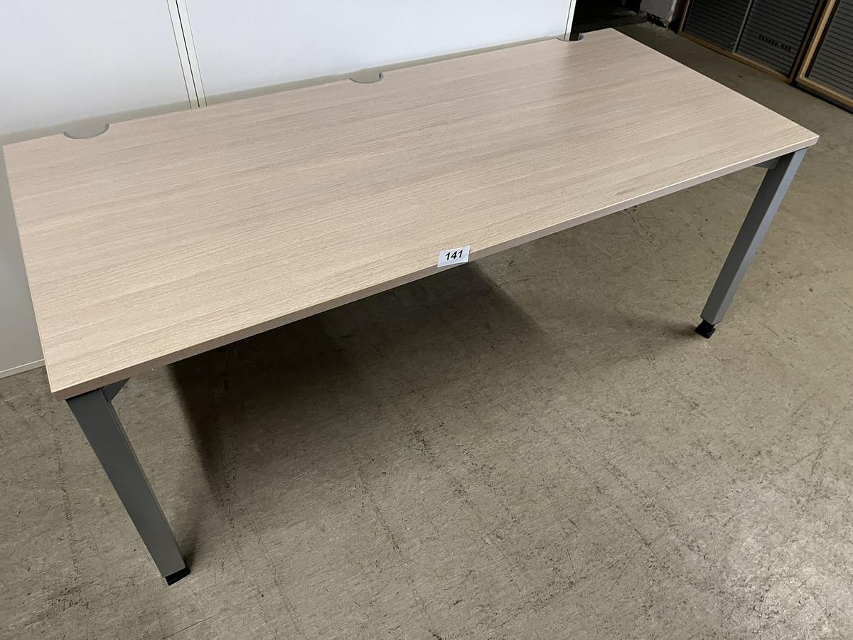 Büro-Schreibtisch 160x80 cm Rahmen silber?d=2025-01-31 05:17:14