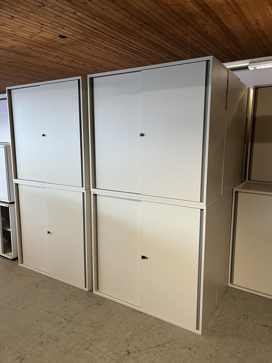 Neudörfler Aktenschrank, 120x45x112cm, mit Schiebetüren, weiß, 3 Ordnerhöhen, mit Schlüssel, Schränke kontrolliert - top Zustand?d=2025-02-21 21:37:35