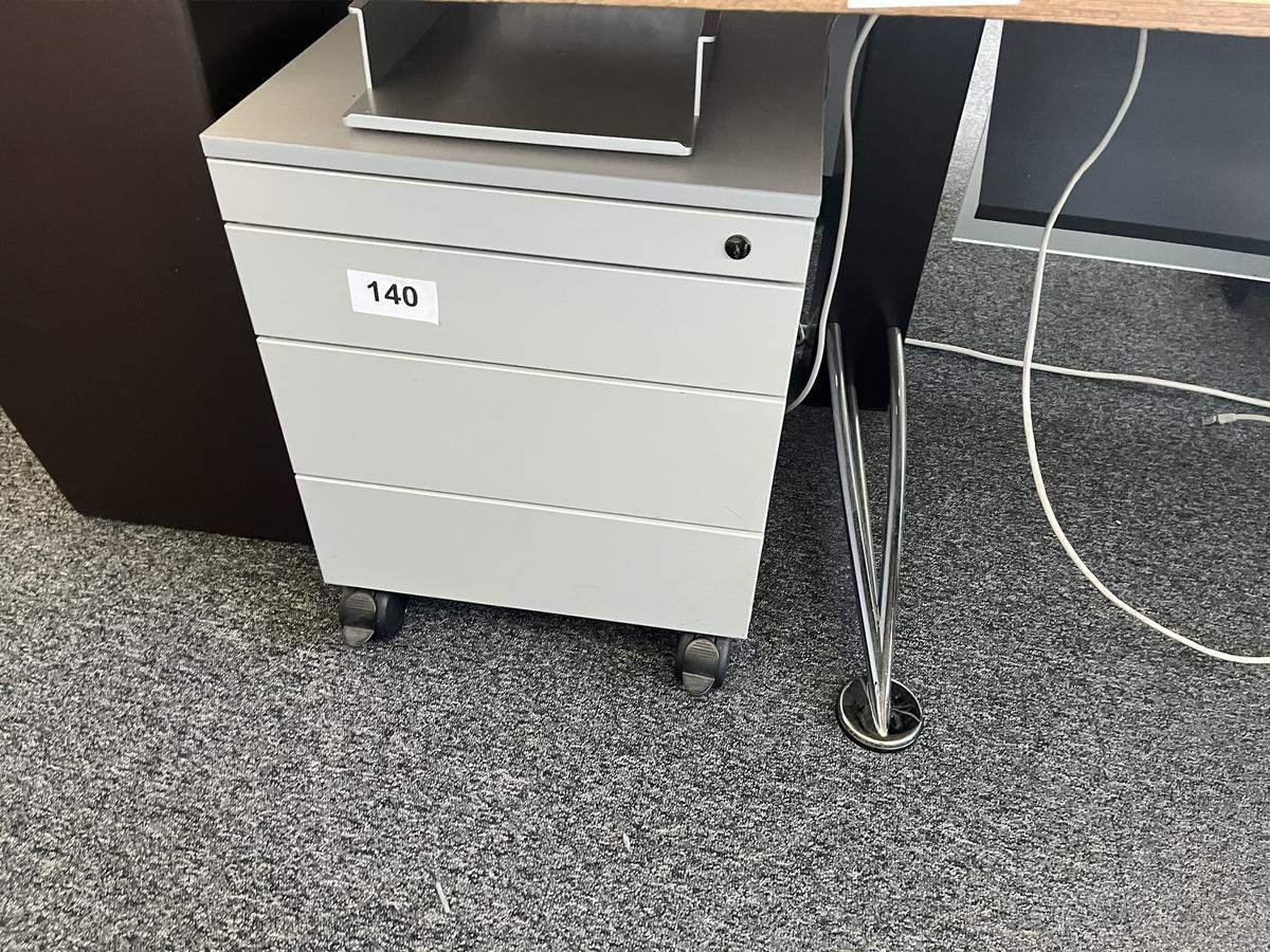 Rollcontainer Steelcase 43/60/55 cm mit Auszugsladen