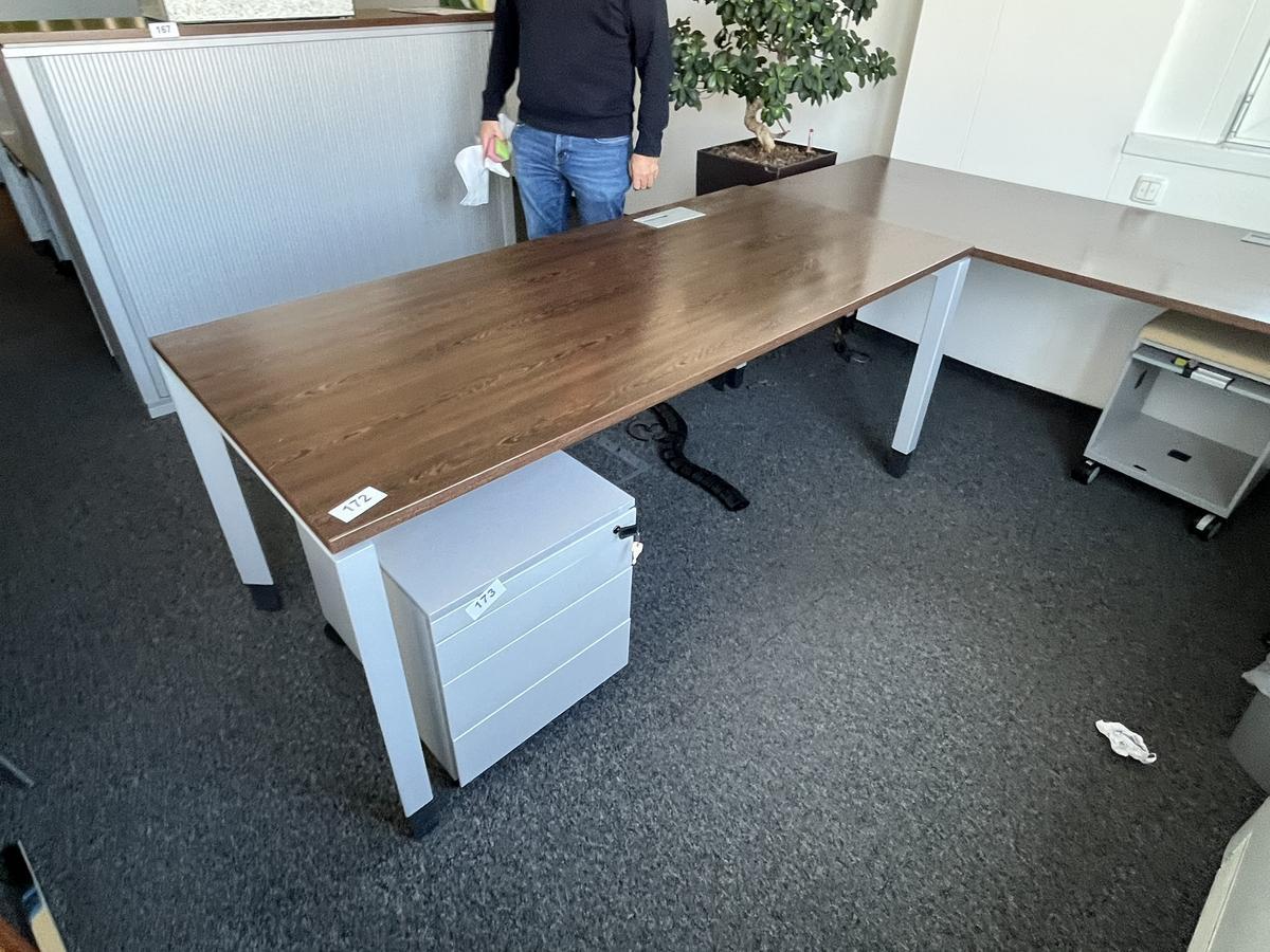 Schreibtisch Steelcase ca.180/80 cm