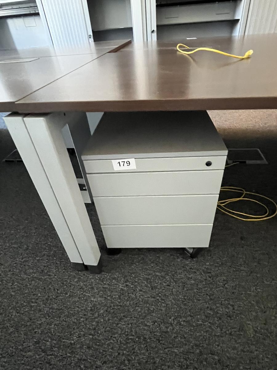 Rollcontainer Steelcase 43/60/55 cm mit Auszugsladen?d=2025-02-22 19:32:14