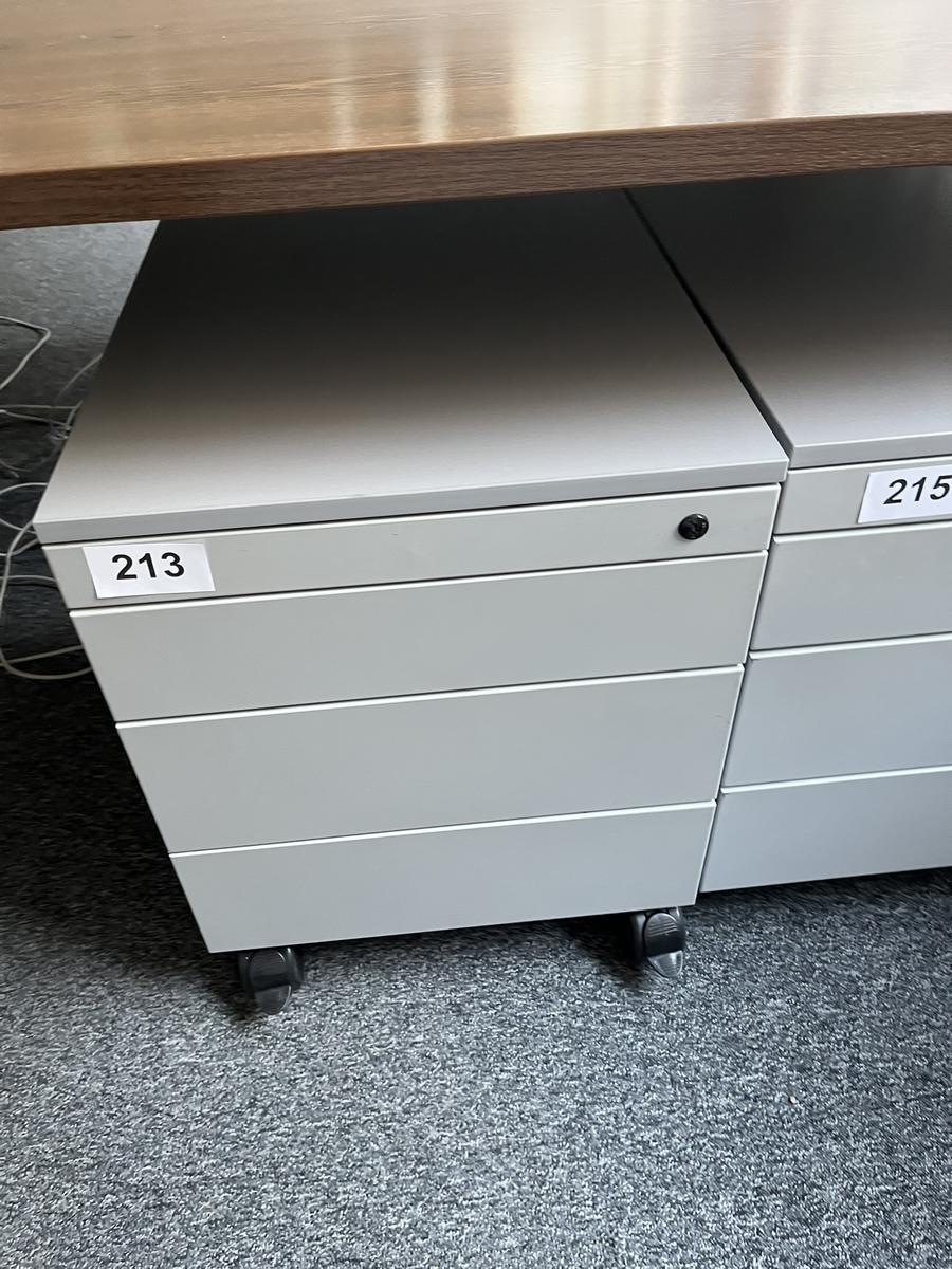 Rollcontainer Steelcase 43/60/55 cm mit Auszugsladen?d=2025-02-22 19:11:40