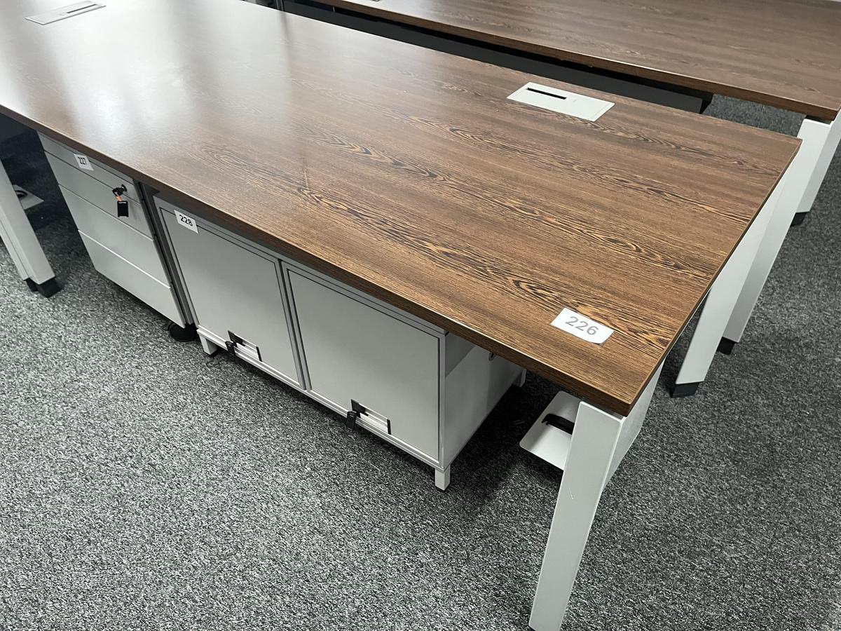 Schreibtisch Steelcase ca.180/80 cm