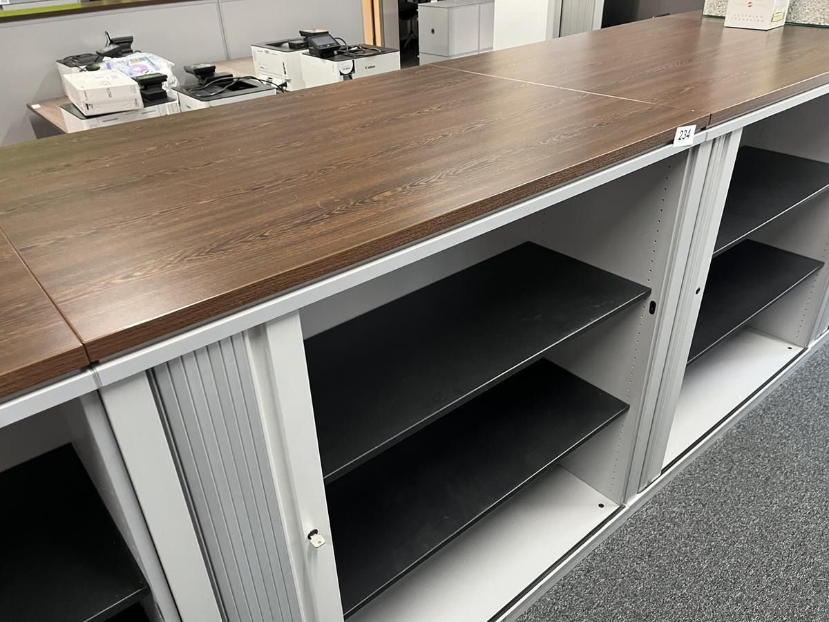 2 Stück Aktenschränke Steelcase je 120/110 cm mit Rollo