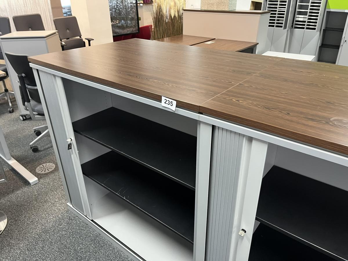 2 Stück Aktenschränke Steelcase je 120/110 cm mit Rollo