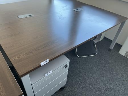 Schreibtisch Steelcase ca. 180/80 cm