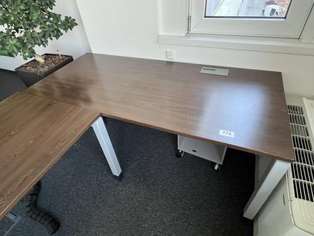 Schreibtisch Steelcase ca.180/80 cm