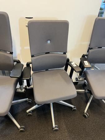 Steelcase Brodrehstuhl Type Please - neuwertig