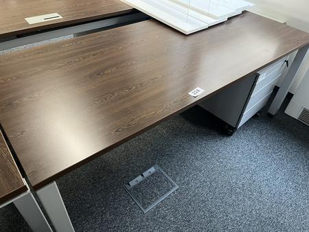 Schreibtisch Steelcase ca.180/80 cm