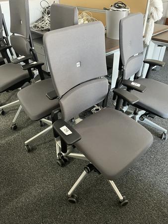 Steelcase Brodrehstuhl Type Please - neuwertig