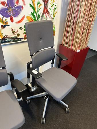 Steelcase Brodrehstuhl Type Please - neuwertig