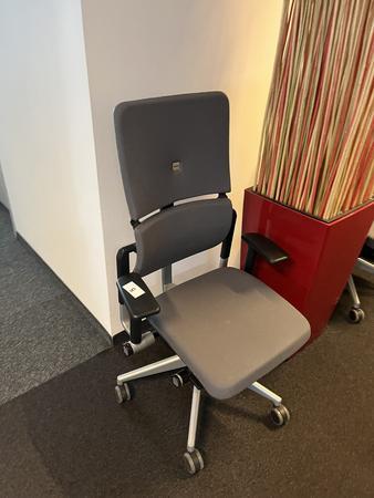 Steelcase Brodrehstuhl Type Please - neuwertig