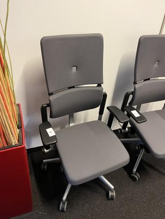 Steelcase Brodrehstuhl Type Please - neuwertig