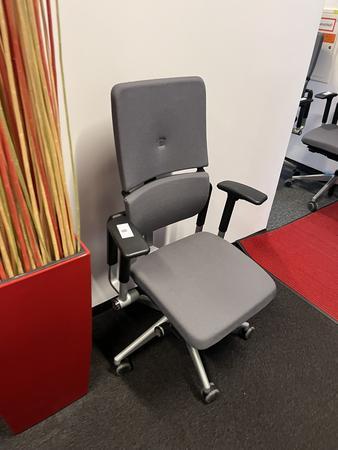 Steelcase Brodrehstuhl Type Please - neuwertig