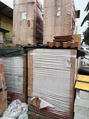 8 Paletten Wienerberger Ziegel 375/250/250 cm plus 2 halbe Pal.54/22/15 cm