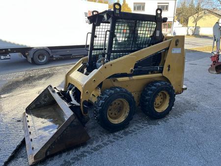 CAT 216B, BJ 2019, mit Zubehr