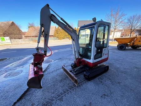 Takeuchi TB016, mit verglaster Kabine, Schnellwechsler, BJ 2012, inkl. 3er Lffelpaket, ca. 4313 Betriebsstunden