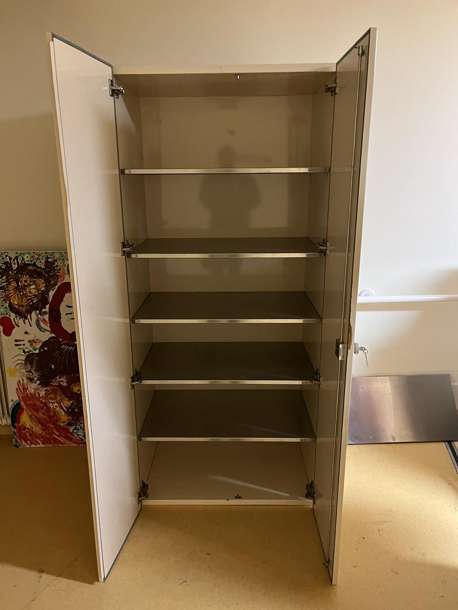 Doppeltürschrank mit Fachböden 200/90/55 cm?d=2025-03-12 10:24:11