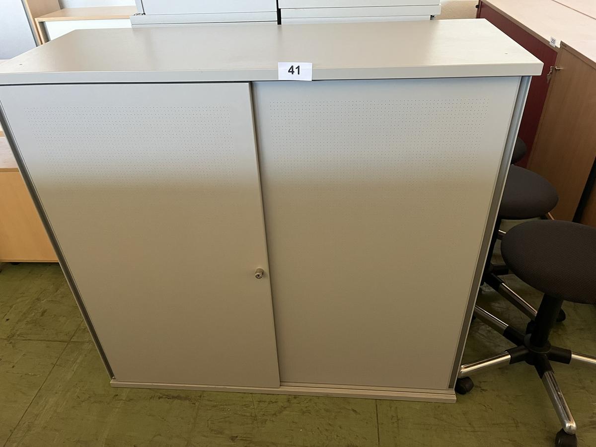 1 Stk. BENE Aktenschrank silber ca. 120/110 cm?d=2025-03-12 15:19:02