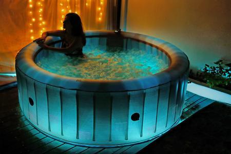 SPA-POOL STARRY fr 6 Personen, dunkelgrau silber, 204x70 cm, mit LED Licht Streifen, 930 L, 360 Sprudelsystem mit 138 Luftjets