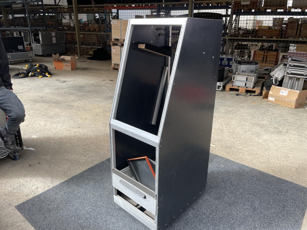 19 Zoll Rack on wheels