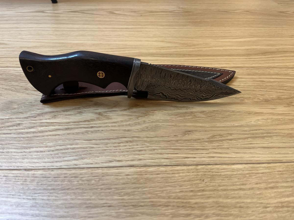 Jagdmesser Damast dunkler Griff