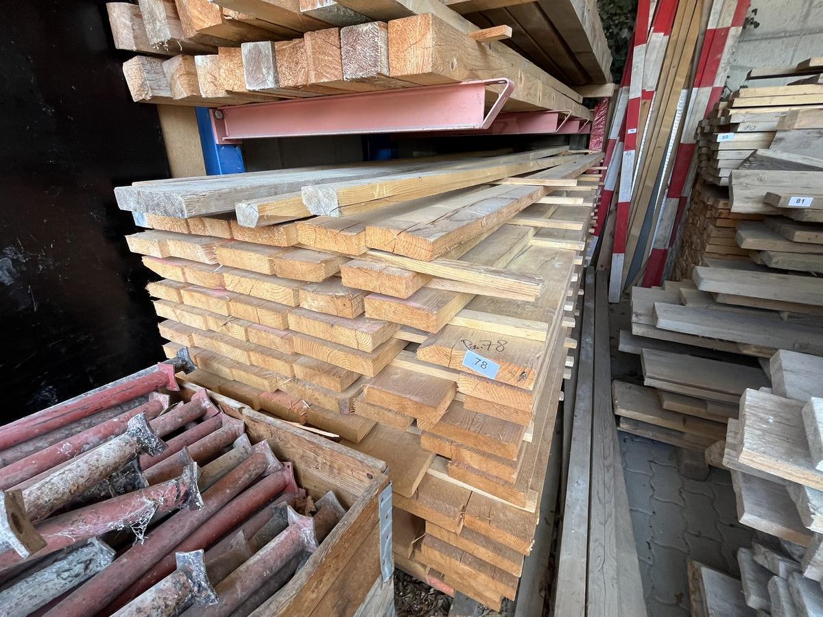 ca. 5 m3 fabriksneue Holzpfosten 400 / 5 cm - Verladung mit Stapler?d=2025-05-07 07:46:13