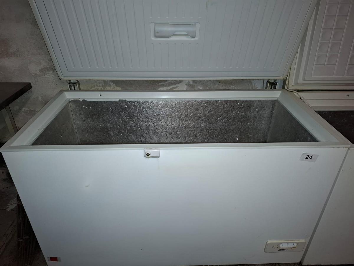 Zanussi Tiefkühltruhe 130/65/85 cm