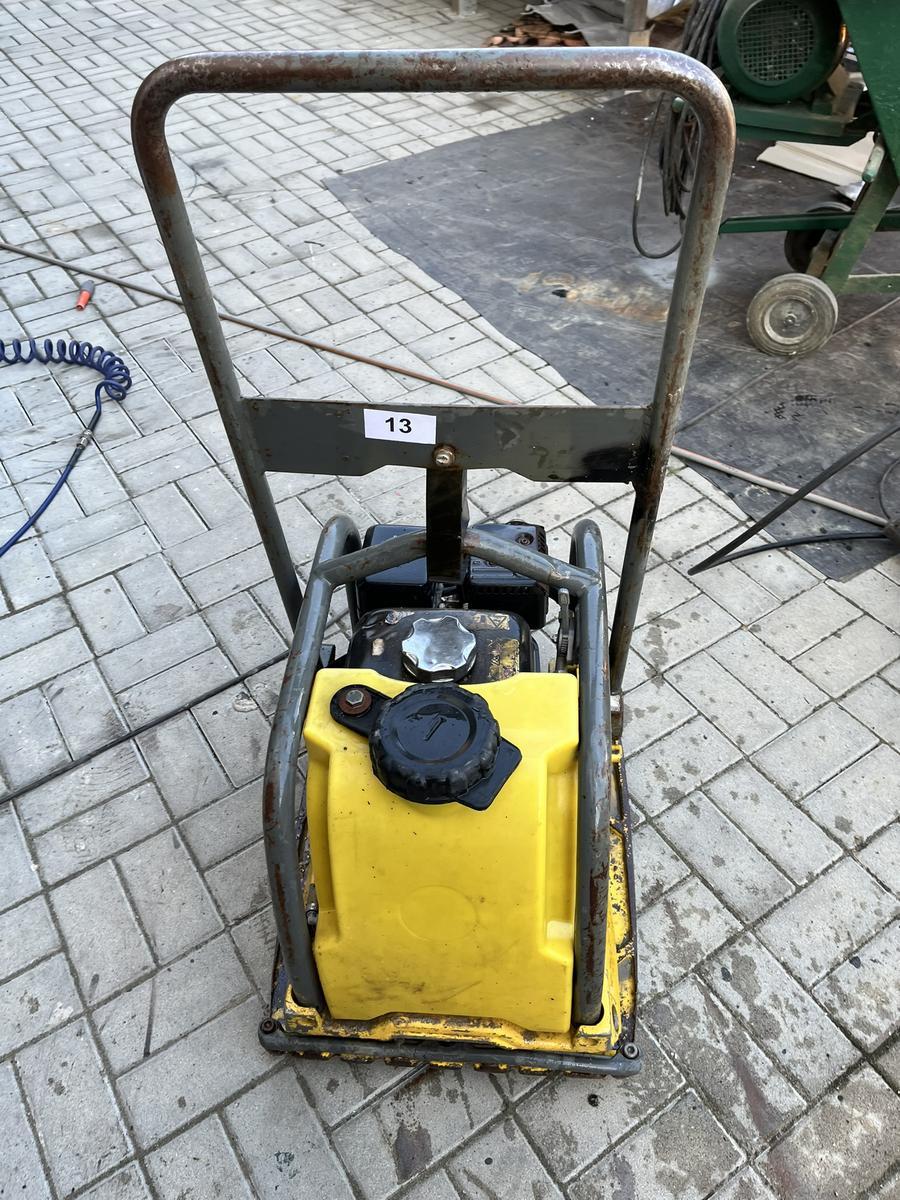 WACKER Rüttelplatte, ca. 90 kg - Kupplung angebl. defekt?d=2025-05-01 00:31:43