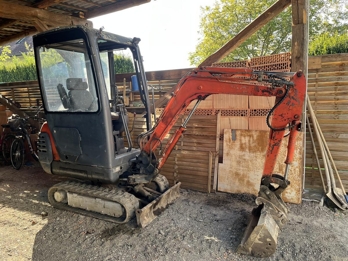 MINIBAGGER KUBOTA X 41.1, ca. 4865 h abgelesen , 80,40,30 - 45 cm Löffelpaket?d=2025-05-01 00:40:00