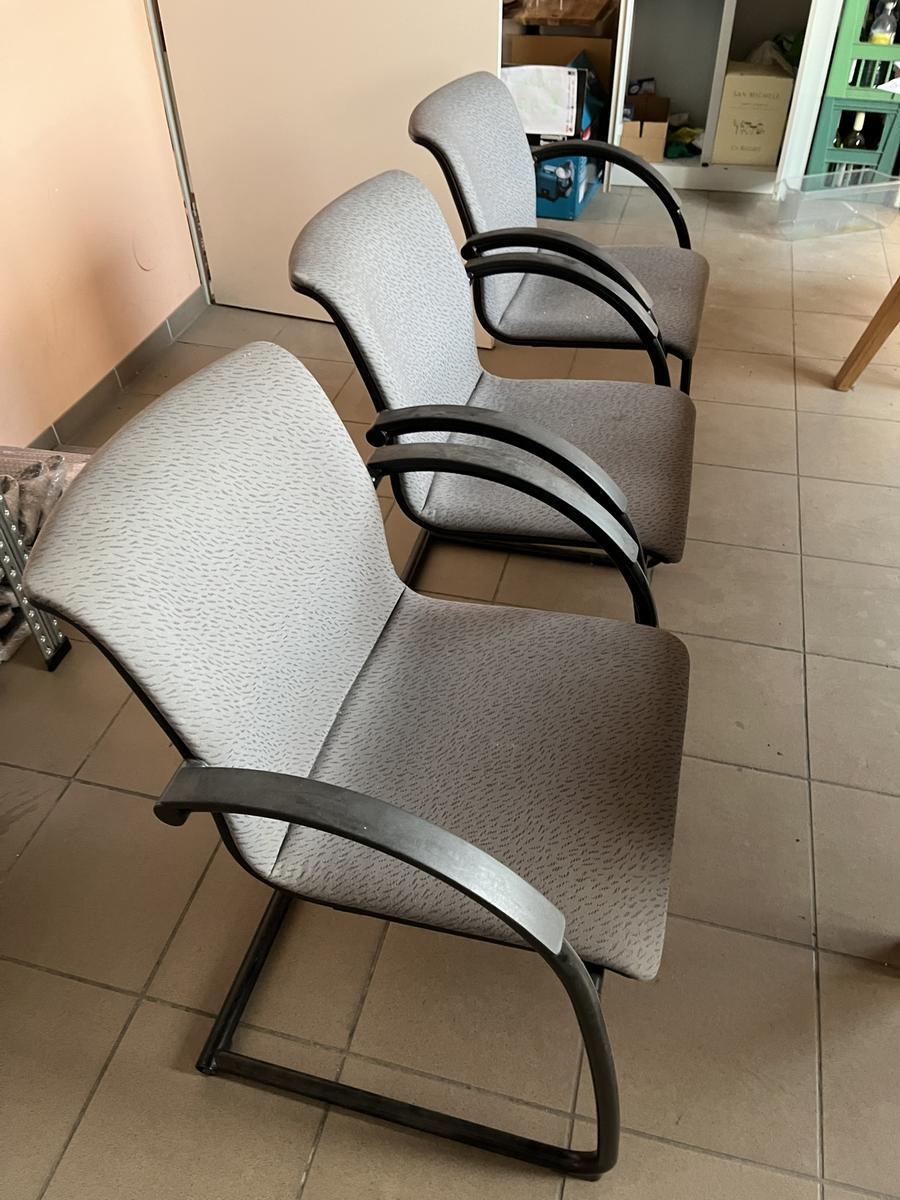 5 Stück Sozialraumstühle