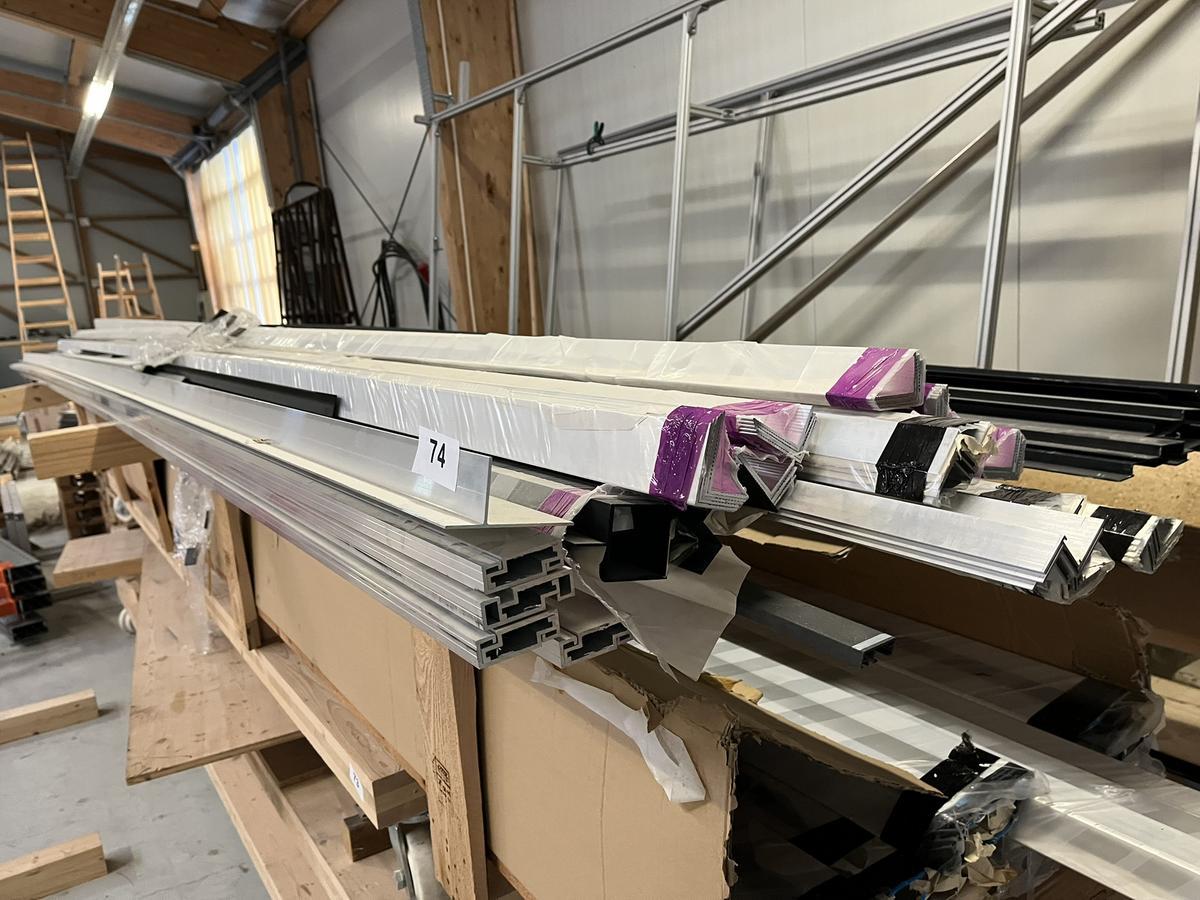 Aluprofilbestand - der Regalanlage bestehend aus diversen L Profilen usw.