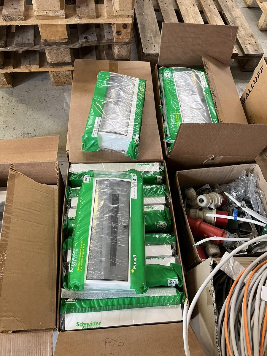 21 Stück Schneider Easy Verteiler neu