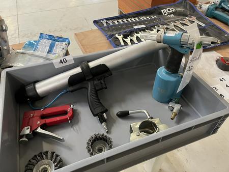 Druckluftnietpistole / Kartuschenpresse Druckluftnietpistole / Kartuschenpresse