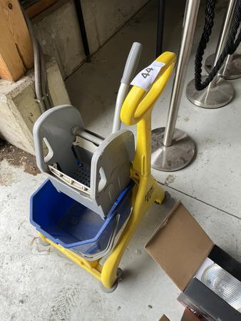 Reinigungs-,Putzwagen in Kunststoff Reinigungs-,Putzwagen in Kunststoff