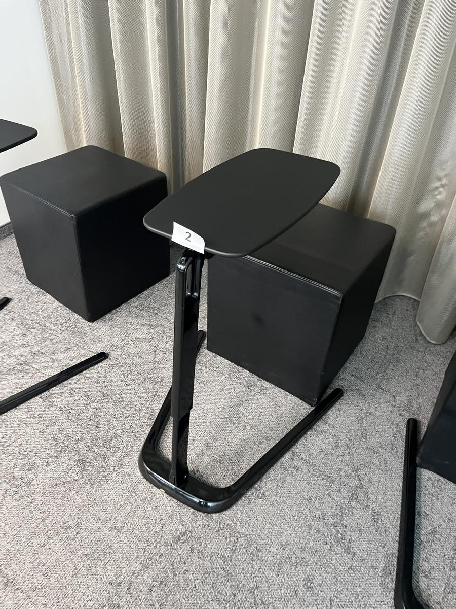höhenverstellbarer Konferenz-,Beistelltisch ca.50/28 cm mit Hocker 40/40 cm