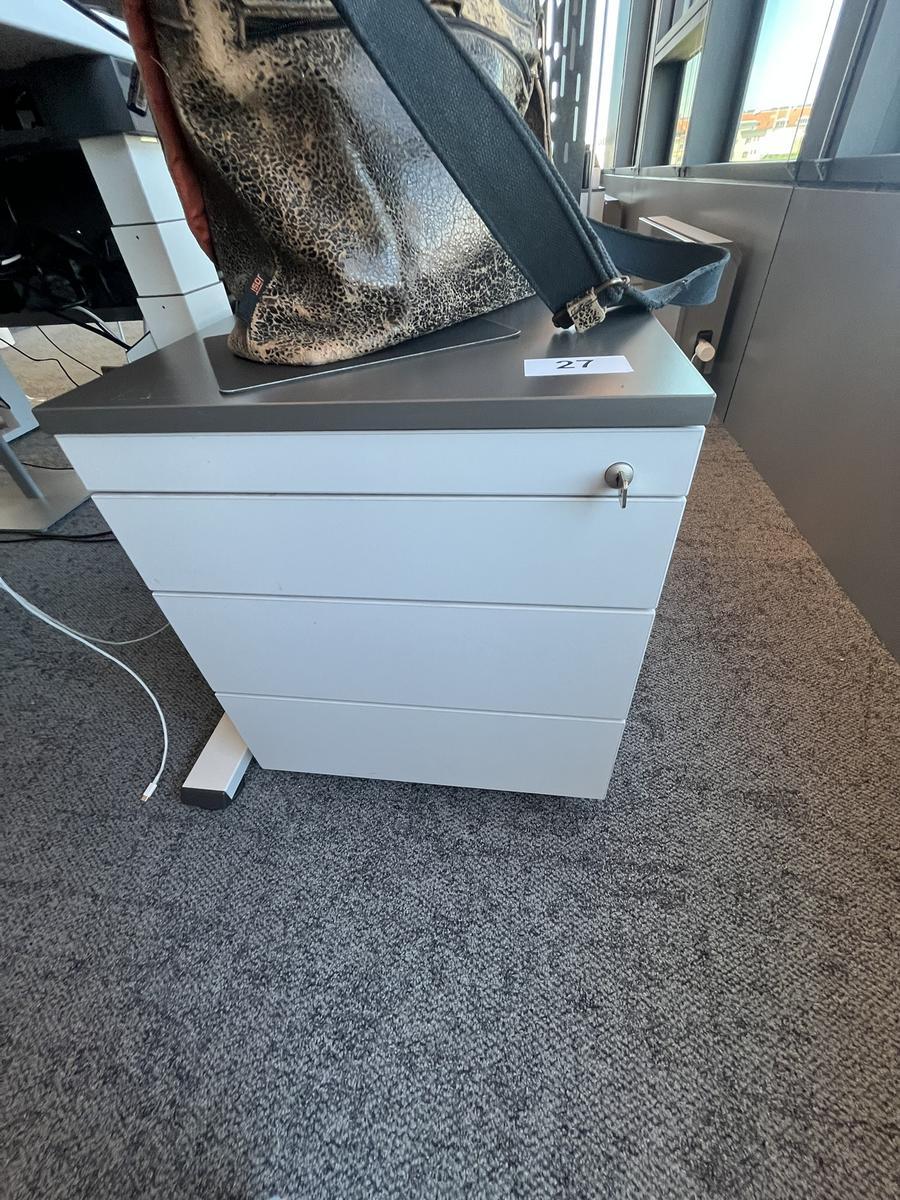 Rollcontainer mit Auszugsladen ca.43/60/53 cm Steelcase
