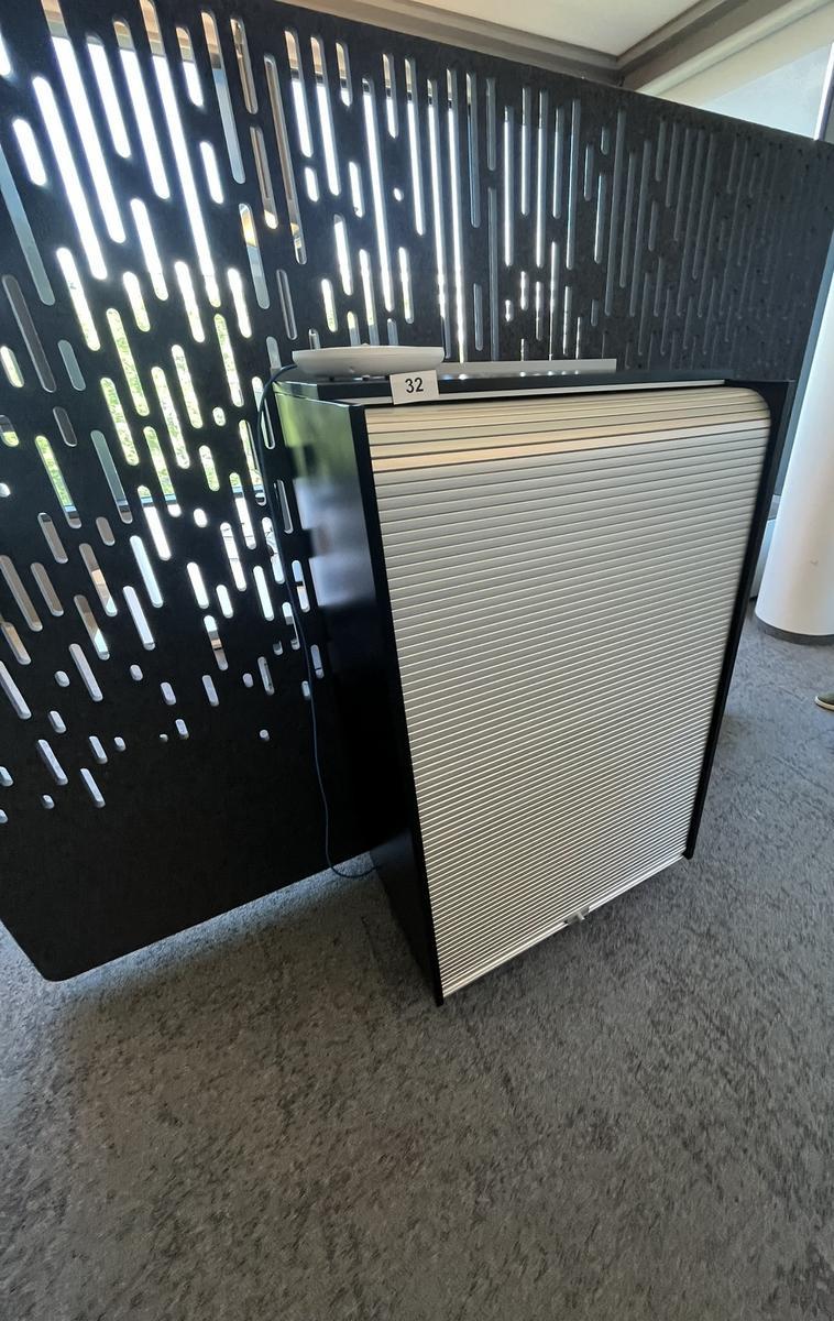 Steelcase Aktenschrank mit Rollen und Rolladen ca.80/50/130 cm