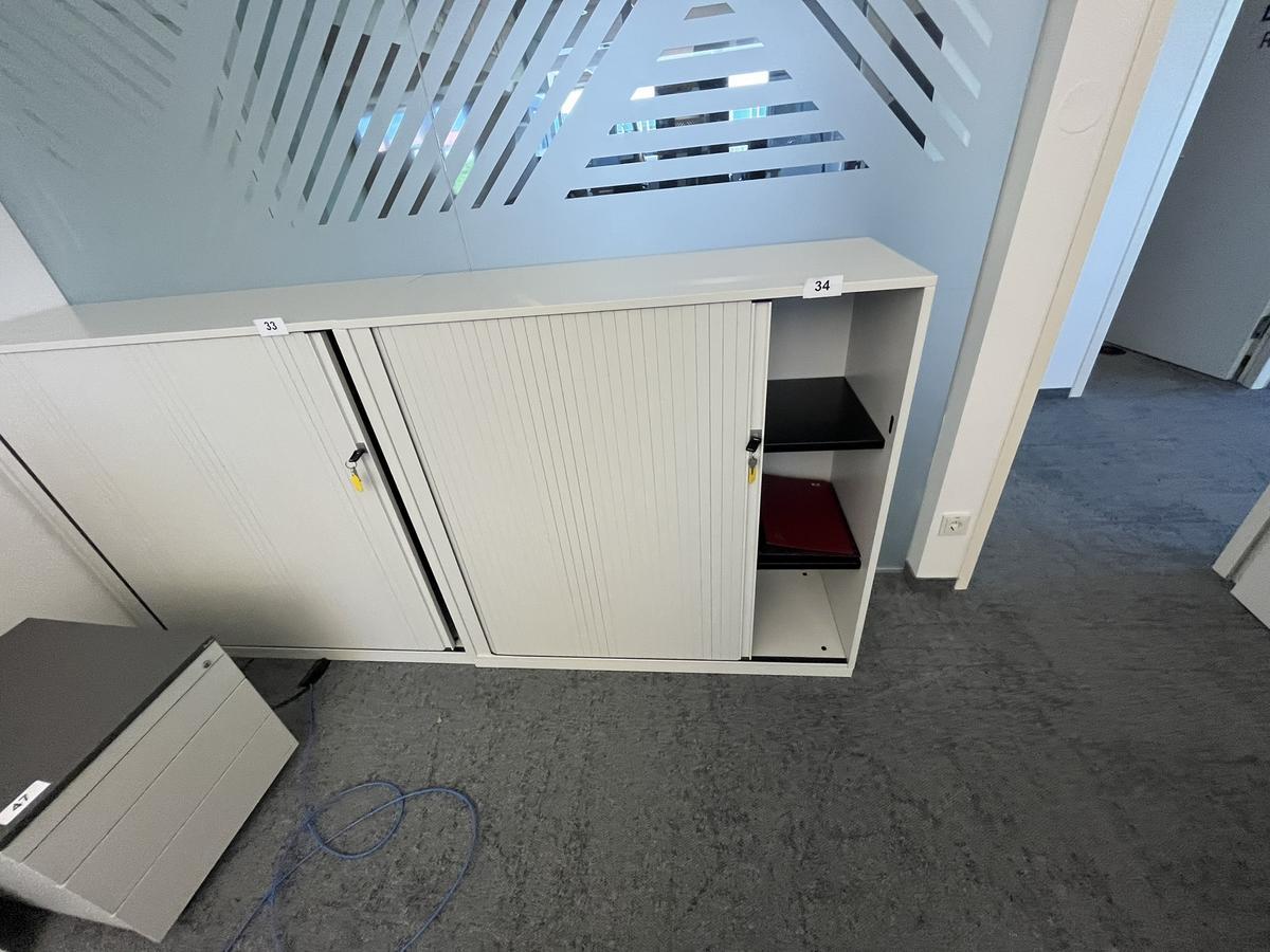 Aktenschrank weiss ca. 120/115 cm Steelcase mit Rollotüre