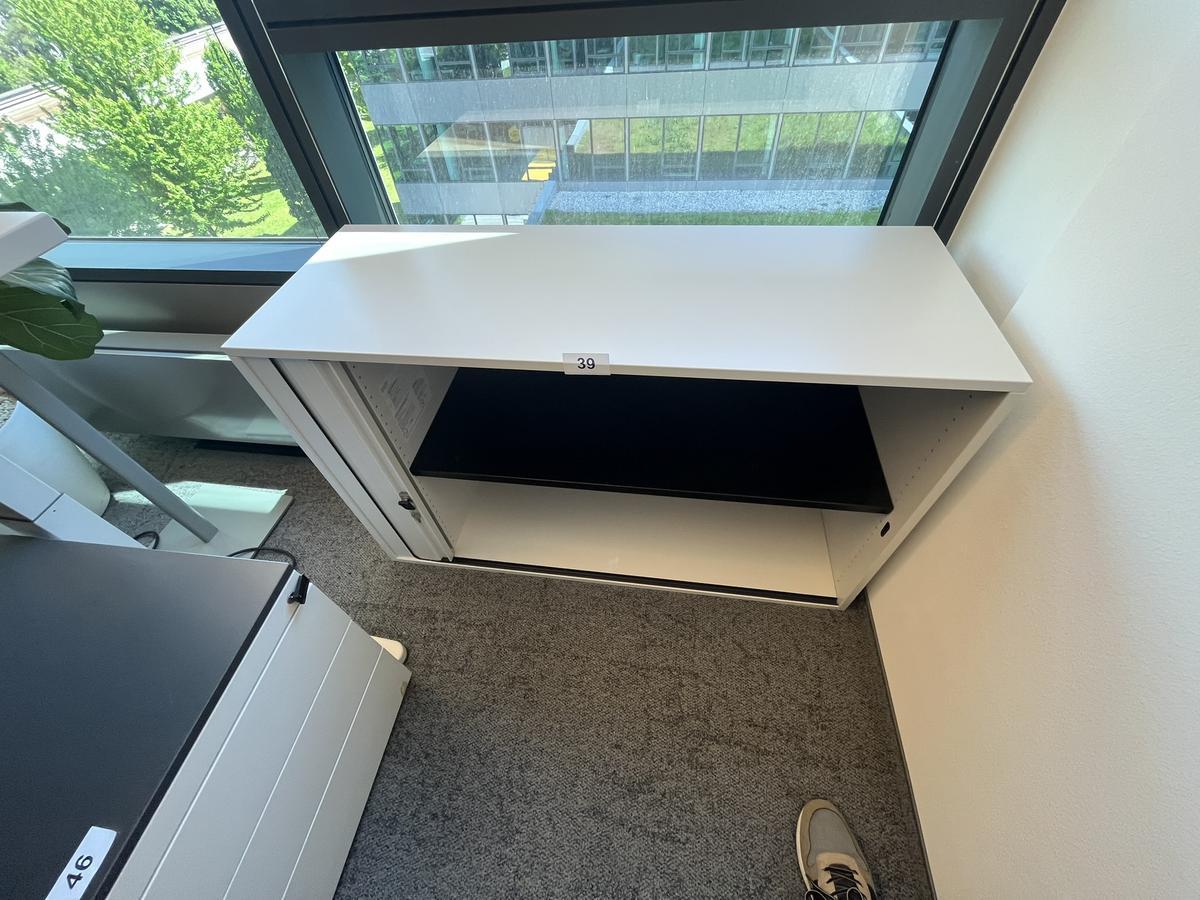 Aktenschrank weiss ca. 120/75 cm Steelcase mit Rollotüre