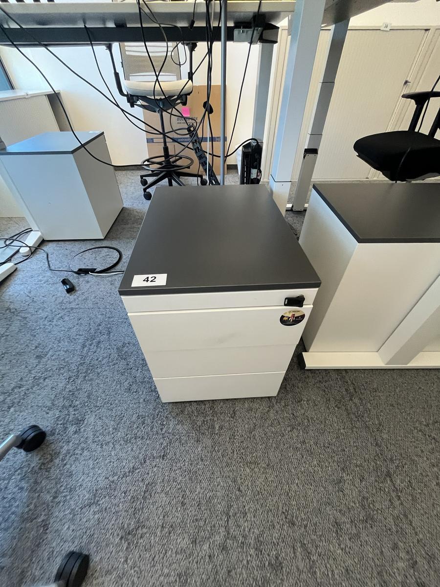 Rollcontainer mit Auszugsladen ca.43/60/53 cm Steelcase