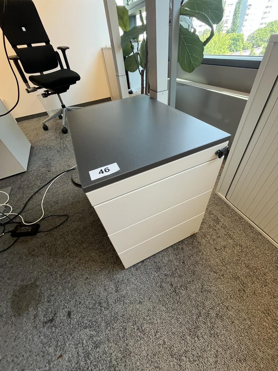 Rollcontainer mit Auszugsladen ca.43/60/53 cm Steelcase