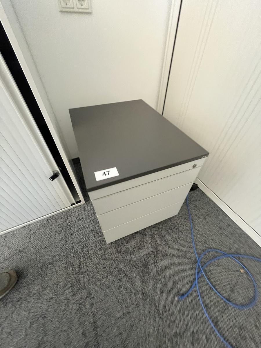 Rollcontainer mit Auszugsladen ca.43/60/53 cm Steelcase